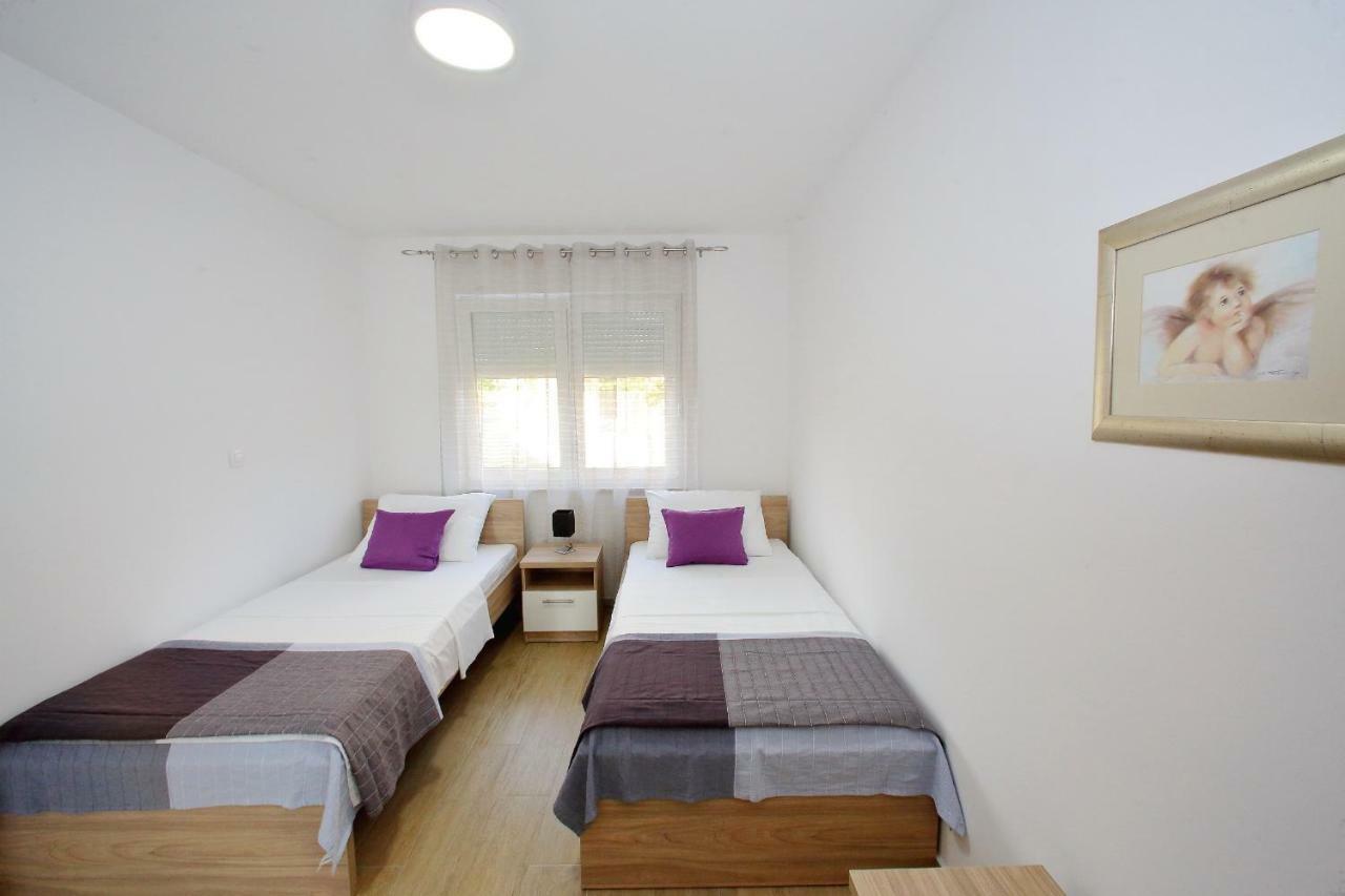 Luxury Apartments Sikiric_2 With Fantastic View On The Sea 比比涅 外观 照片